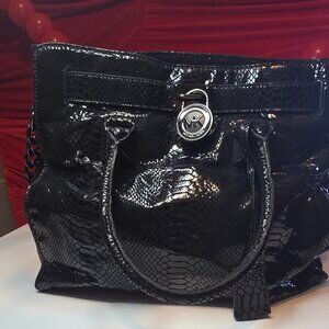 Michael Kors Hamilton Black Alligator Embossed Patent Leather Lock Shoulder Bag